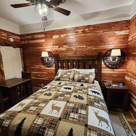 Log Cabin Inn Eureka Springs Exterior foto
